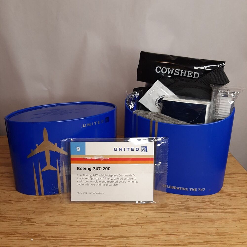 Celebrating the 747 United Amenity Kit w/ SEALED COLLECTOR CARDS #9 747-200